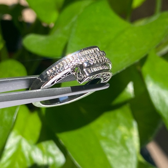 Heng Ngai 925 sterling silver overlap Diamond MOM ring💎 - Picture 4 of 16